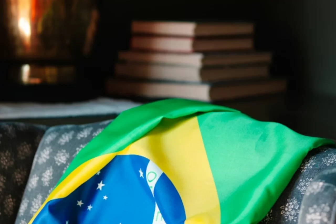 Dia da Literatura Brasileira: 7 livros essenciais para entender a história, a cultura e a alma do Brasil 1 Dia da Literatura Brasileira: 7 livros essenciais para entender a história, a cultura e a alma do Brasil