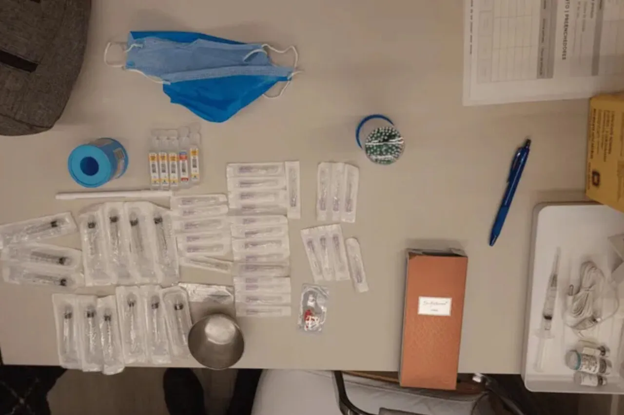 Estudante de biomedicina é preso suspeito de matar paciente após realizar procedimento estético 4 Segundo a polícia a investigação contra o estudante se iniciou depois da morte de uma paciente após procedimento estético irregular