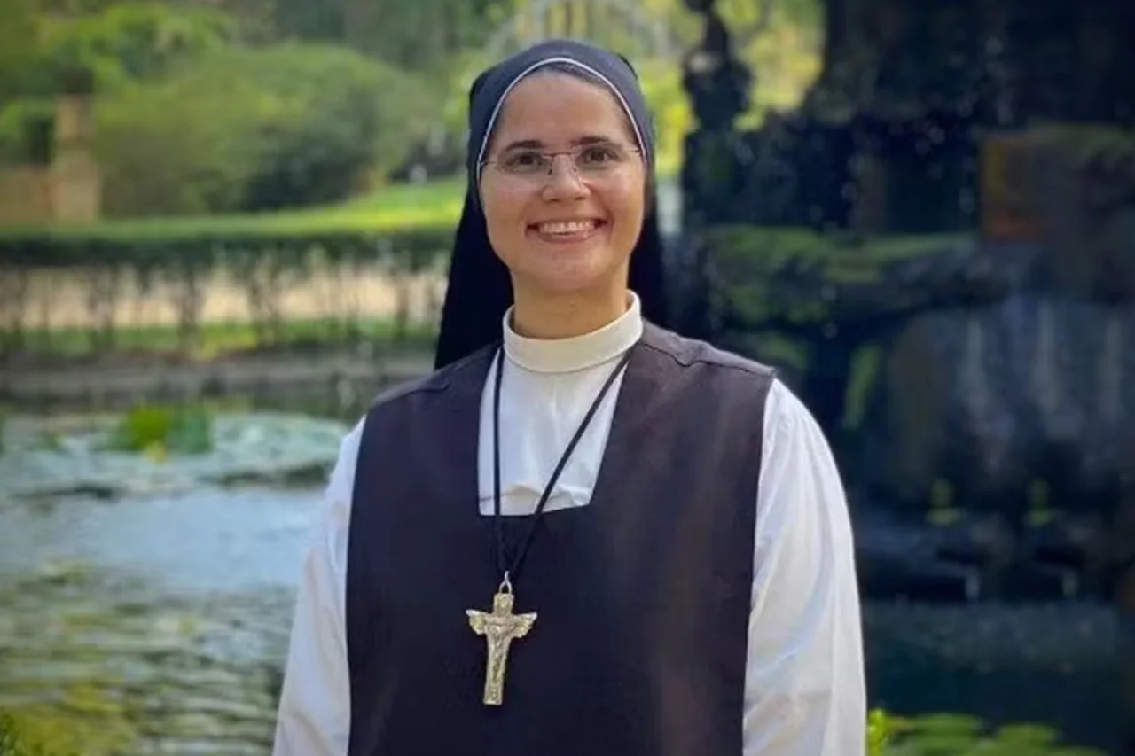 Freira brasileira morre afogada após entrar no mar para salvar colegas na Itália