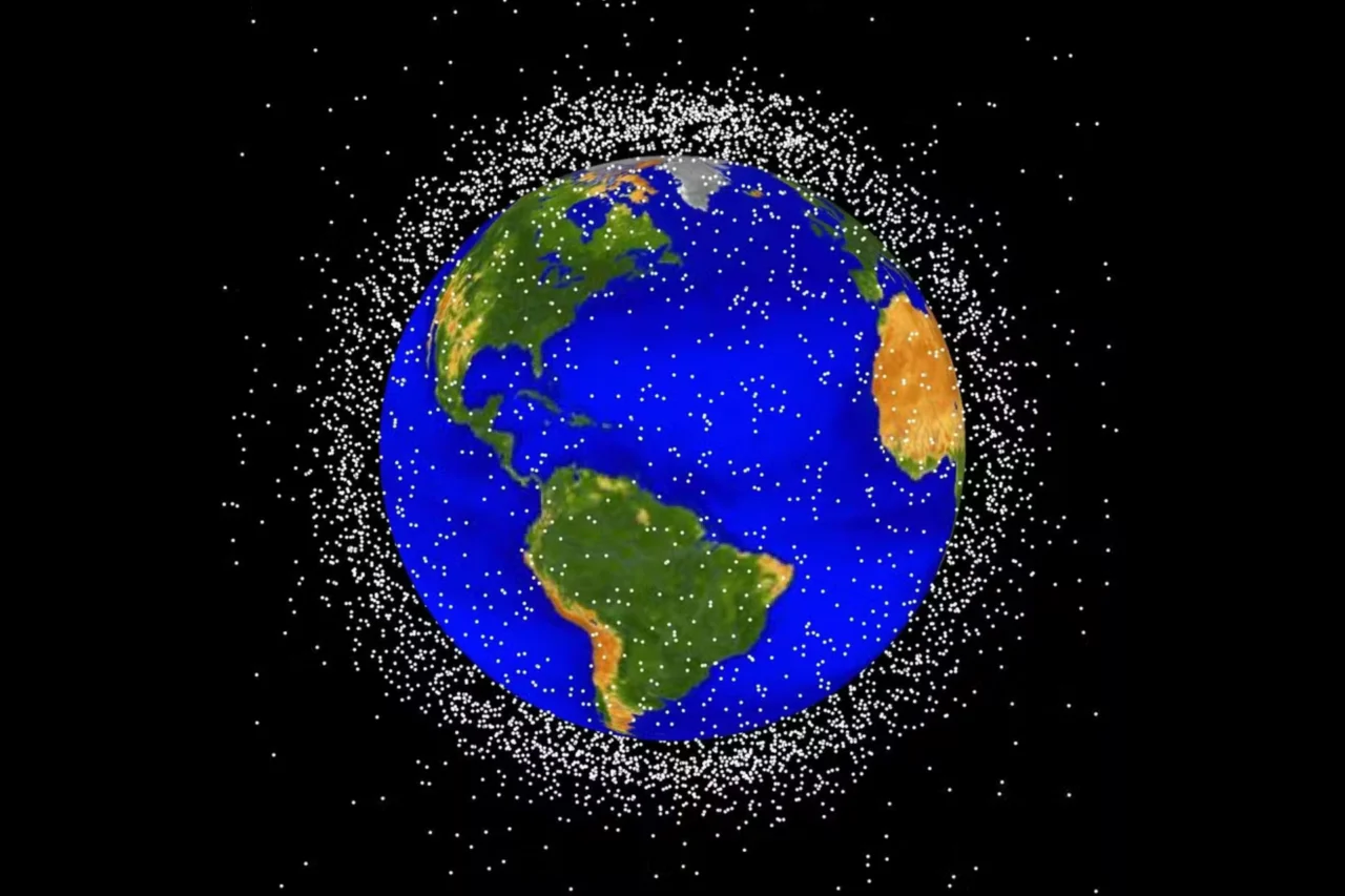 Atividade do Sol acelera queda de lixo espacial e preocupa cientistas