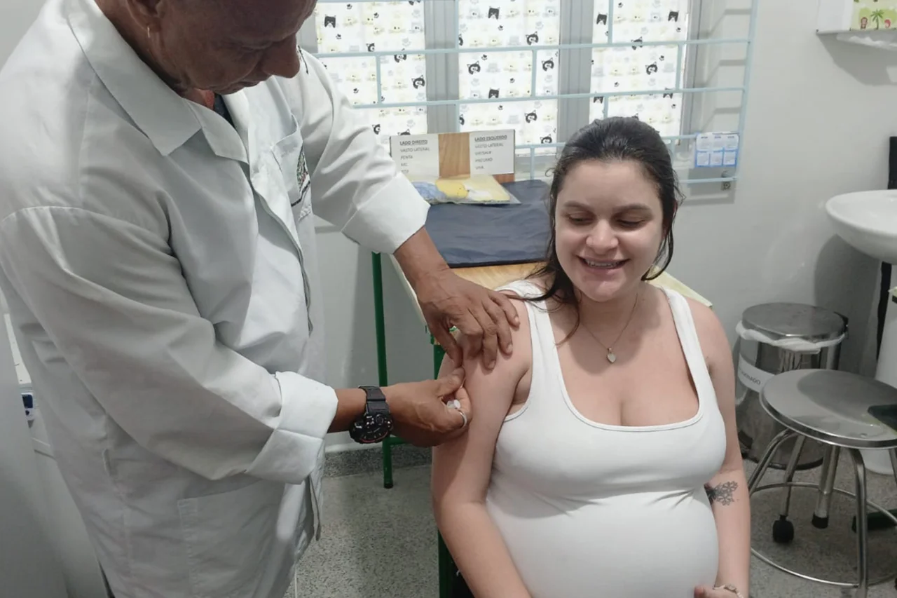Paraná registra queda de 83% nas internações de bebês por VSR após vacinação de gestantes