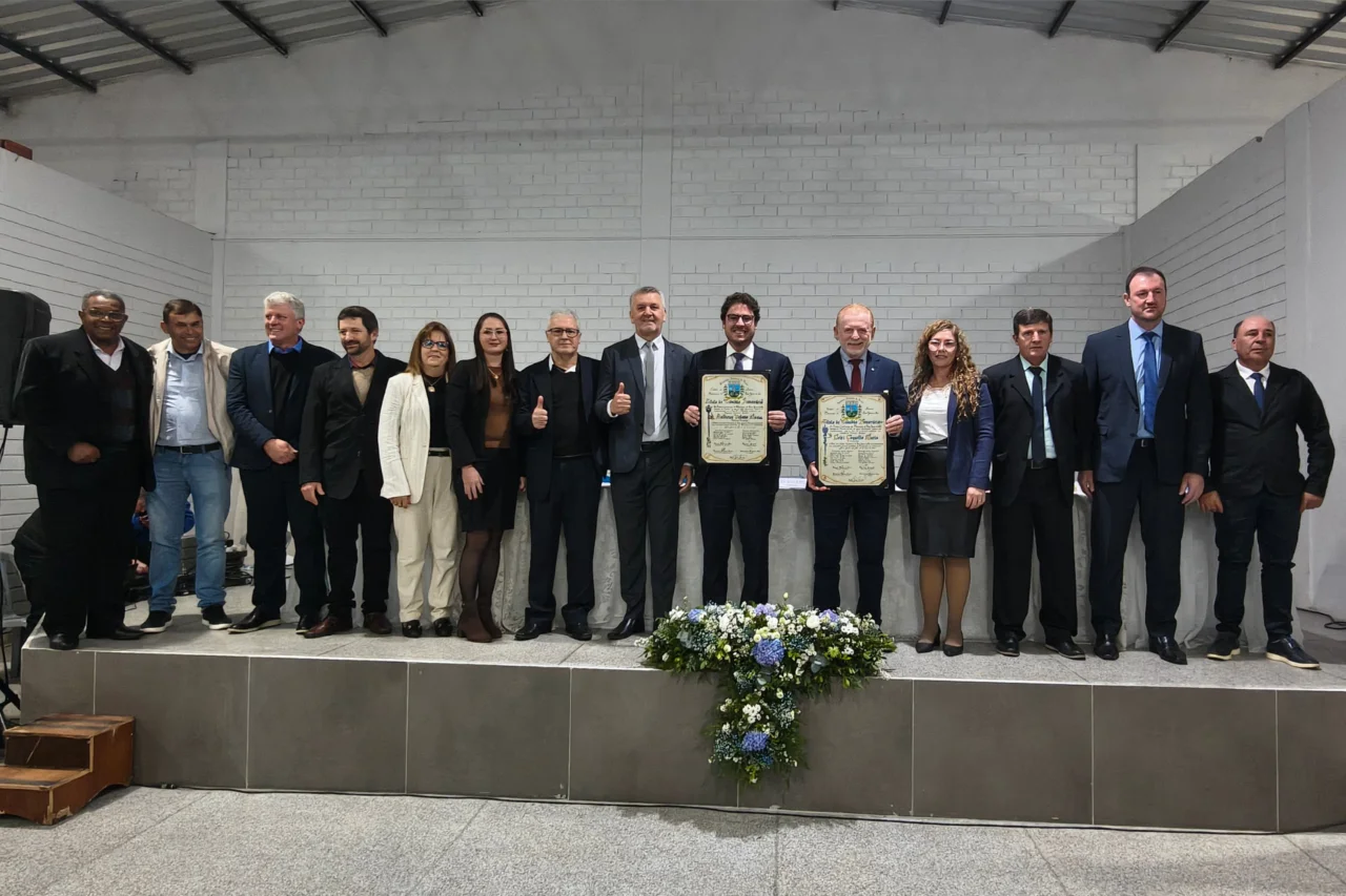 Bom Jesus do Sul concede título de Cidadão Honorário aos deputados Vermelho 4 Bom Jesus do Sul concede título de Cidadão Honorário aos deputados Vermelho