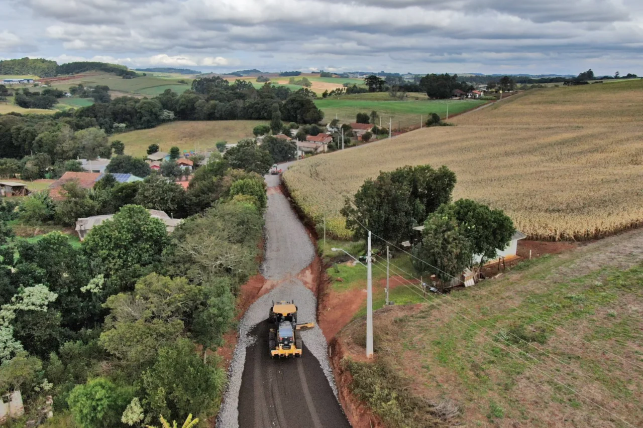 Guarujá do Sul confirma mais de R$ 6,2 milhões em novas obras de pavimentação 7 Guarujá do Sul confirma mais de R$ 6,2 milhões em novas obras de pavimentação