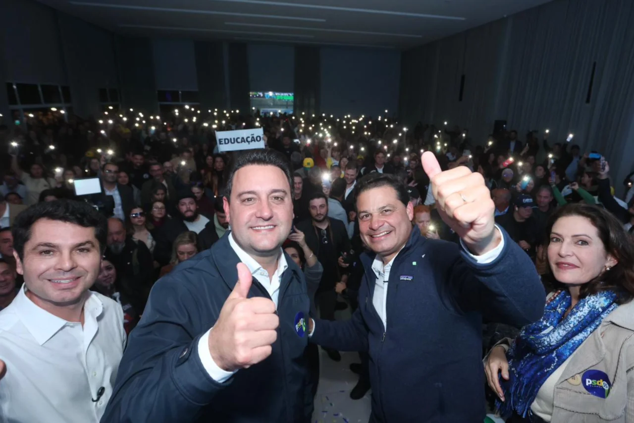 "Tiramos obras históricas do papel", afirma Sandro Alex no Encontro do PSD Paraná em Almirante Tamandaré 3 Tiramos obras históricas do papel", afirma Sandro Alex no Encontro do PSD Paraná em Almirante Tamandaré
