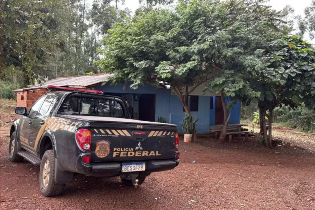 Polícia Federal prende mulher suspeita de atrair estrangeiras para exploração sexual no Paraná