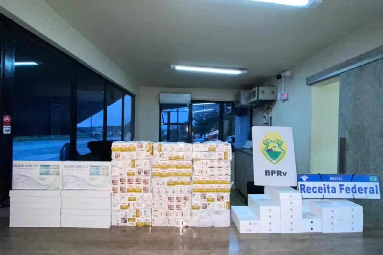 Ônibus é abordado no Paraná com 340 kg de maconha, tirzepatida e iPhones escondidos em fundo falso