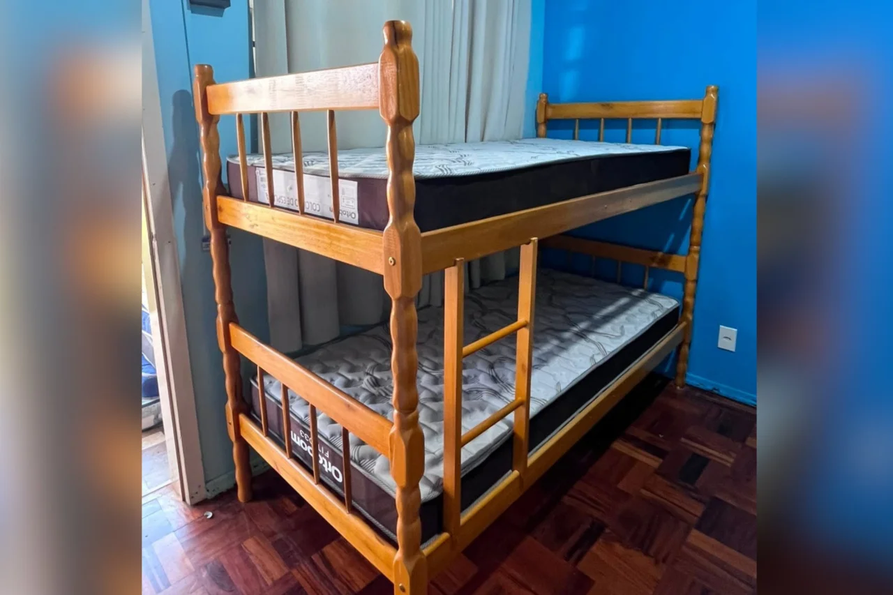 Casa Familiar Rural de São José do Cedro recebe novas camas e colchões para estudantes 3 Administração Municipal de São José do Cedro adquiriu triliches e colchões para melhorar as condições de acomodação dos alunos da Casa Familiar Rural