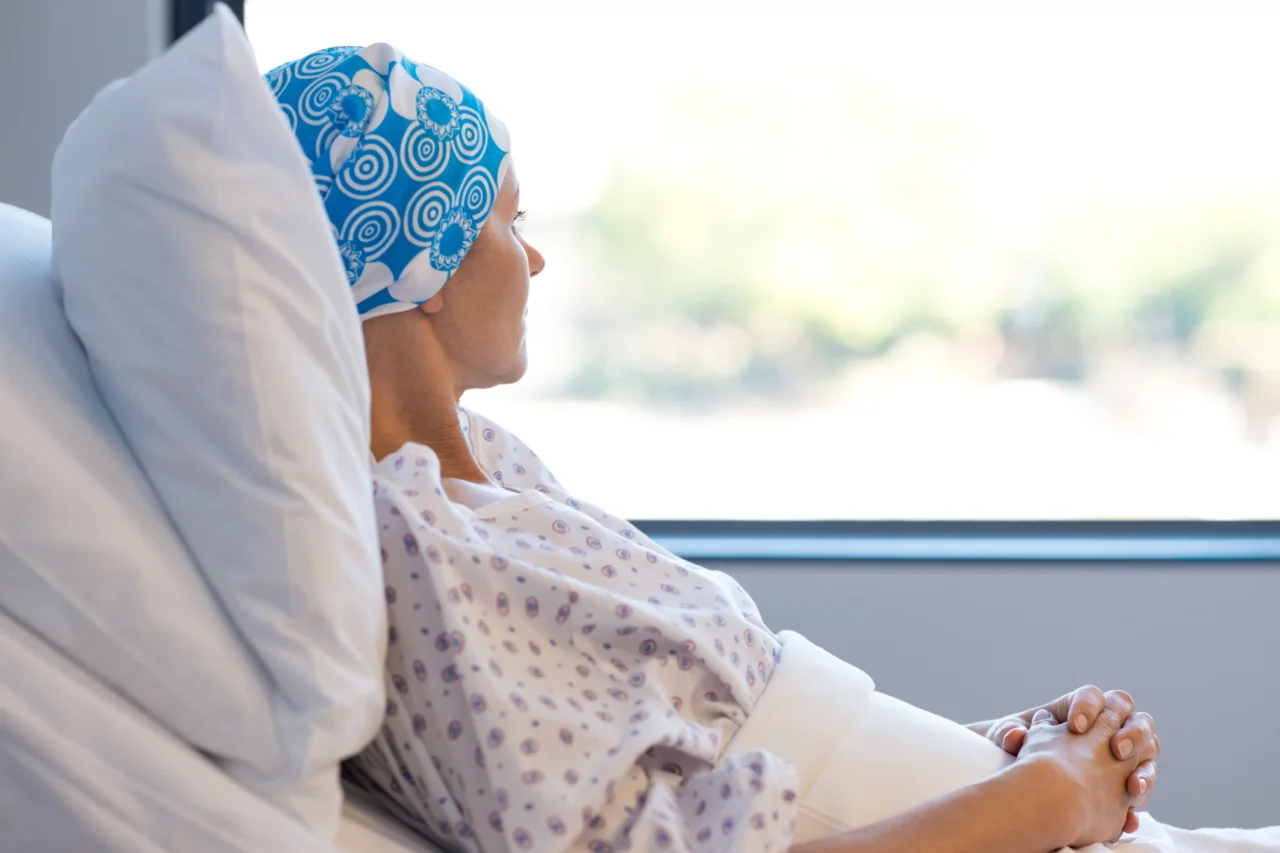 Norma prev&ecirc; a divulga&ccedil;&atilde;o dos direitos de pessoas com neoplasia maligna e orienta pacientes e familiares sobre benef&iacute;cios e servi&ccedil;os dispon&iacute;veis