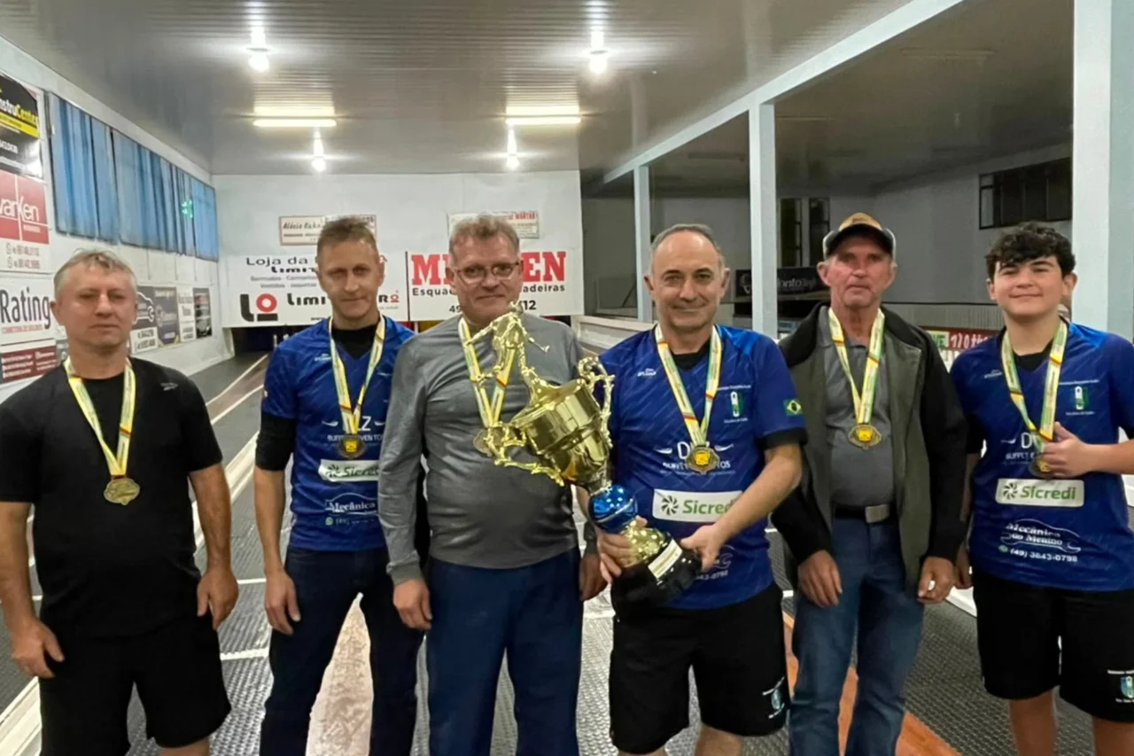 DLZ Eventos é campeã do Municipal de Bolão 23 em São José do Cedro 4 DLZ Eventos é campeã do Municipal de Bolão 23 em São José do Cedro