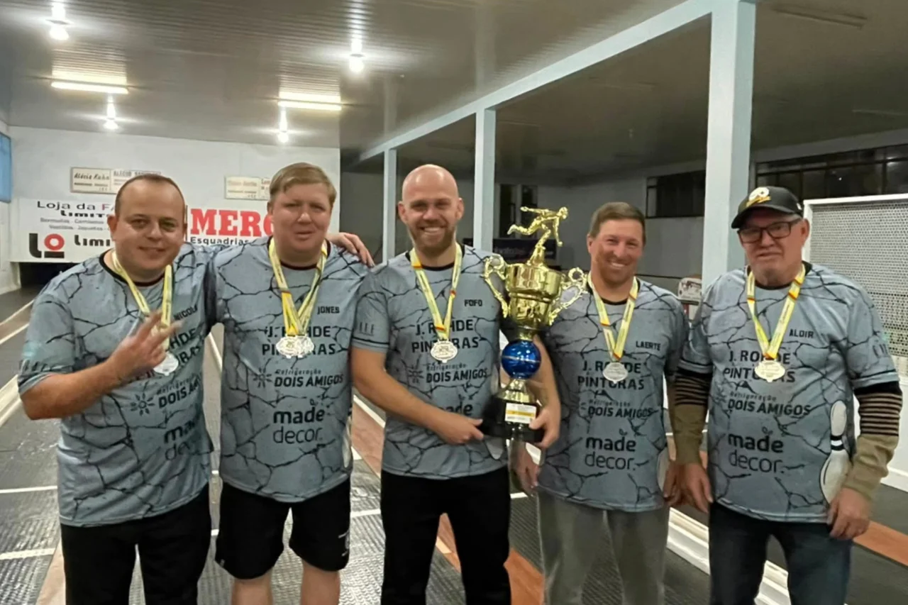 DLZ Eventos é campeã do Municipal de Bolão 23 em São José do Cedro 3 DLZ Eventos é campeã do Municipal de Bolão 23 em São José do Cedro