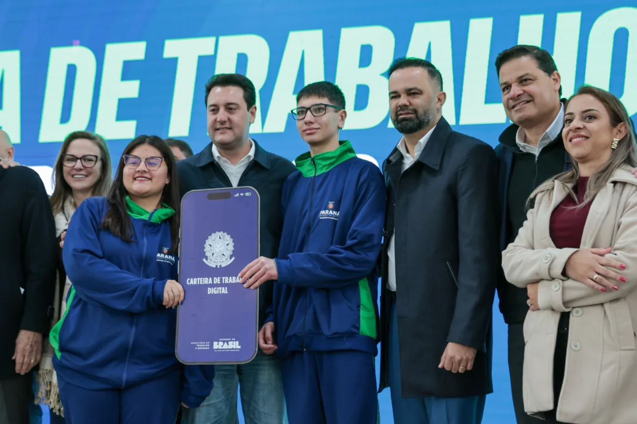 Programa Conexão Empregabilidade cadastrou mais de 300 mil estudantes na Carteira de Trabalho Digital e na plataforma Emprega Brasil