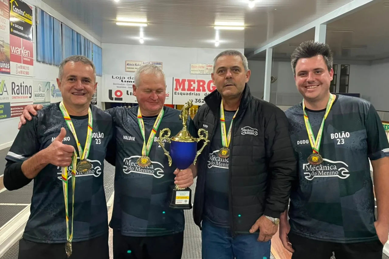 DLZ Eventos é campeã do Municipal de Bolão 23 em São José do Cedro 5 DLZ Eventos é campeã do Municipal de Bolão 23 em São José do Cedro