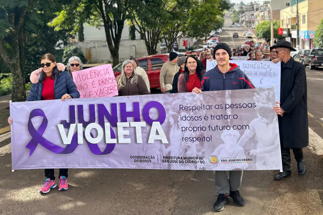 Caminhada do Junho Violeta reforça combate à violência contra a pessoa idosa em São José do Cedro 7 Caminhada do Junho Violeta reforça combate à violência contra a pessoa idosa em São José do Cedro